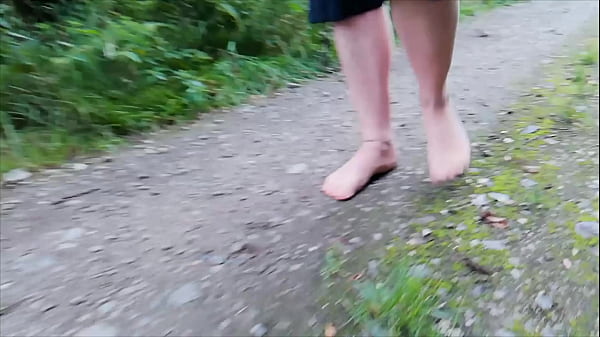 Image Nylonf&uuml_&szlig_e machen einen Spaziergang in der Natur