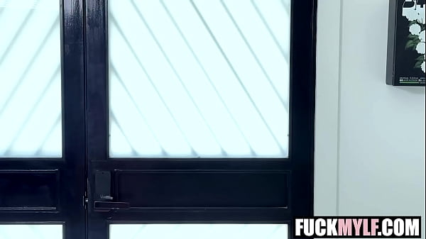 Image Even Strip Clubs Beg for NEW BUSTY MILF Rio Rain, Donnie Rock