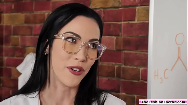 Image Brunette doctor pussy licking lesbian milf officer