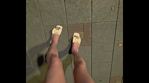 Image Shemale Ting xuan masturbates and pees outdoors with a vibrator