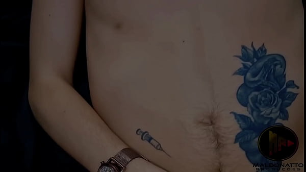 Image Um gostos&atilde_o trans FTM fica com a buceta fodida sem sela por macho da rola bem grossa.