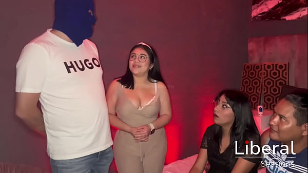 Image Cuckold Real - Pareja swinger permite que la esposa folle con un single enfrente de su cornudo esposo y se vuelve hotwife