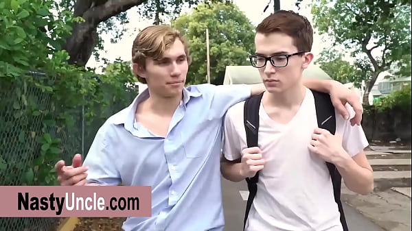 Image The geekiest stud in class barebacked