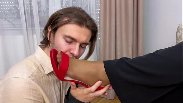 Image Horny Female Boss Pulls Down Pantyhose and Makes Employee Worship Her Pussy