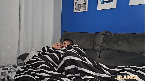 Image (ANAL TOTAL) NOVINHA VEIO ASSISTIR FILME EM MINHA CASA E O METEFLIX ENTROU S&Oacute_ NO CU DA NOVINHA(COMPLETO NO RED E NO SHEER)