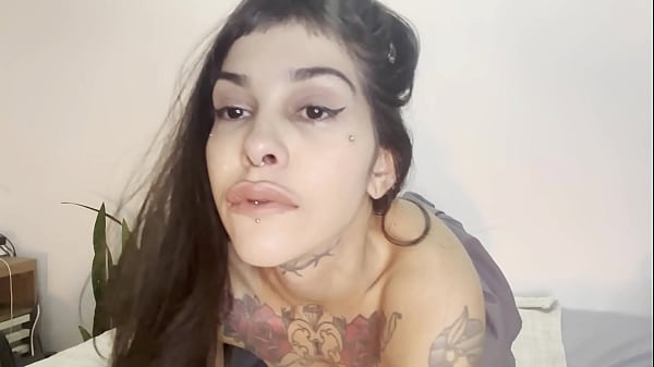 Image FREE preview Sloppy deepthroat with tears, ALL THE WAY inside