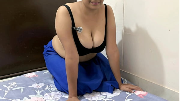 Image Bhabhi who came to find her husband in room got satisfied sex, village hindi audio fuck