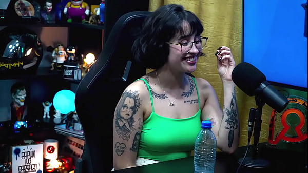 Image Martina Oliveira fala como o homem pode conquistar ela, voc&ecirc_ tentaria a sorte? - Podcast P&aacute_pum no Barraco!