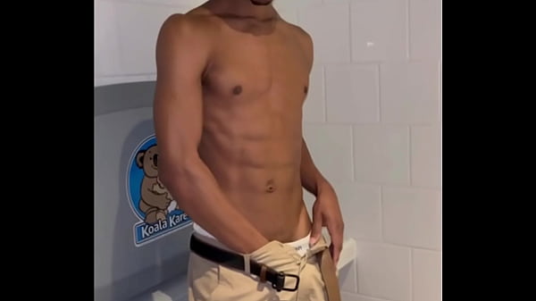 Image BANHEIR&Atilde_O COM O CAFU&Ccedil_U PAUZUDO