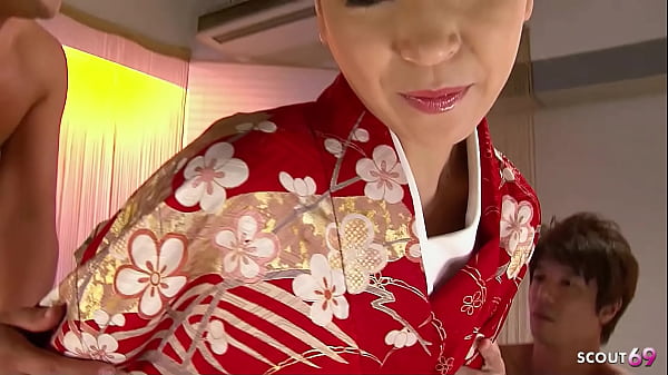Image Traditional Japanese Teen Geisha get uncensored JAV Bukkake while fucked by many Guys in Japan