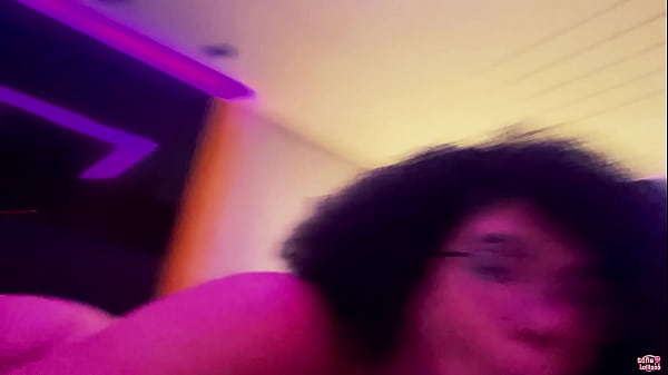 Image FAZENDO GARGANTA PROFUNDA AT&Eacute_ LAGRIMEJAR E ENGOLIR TODO A PORRA DELE