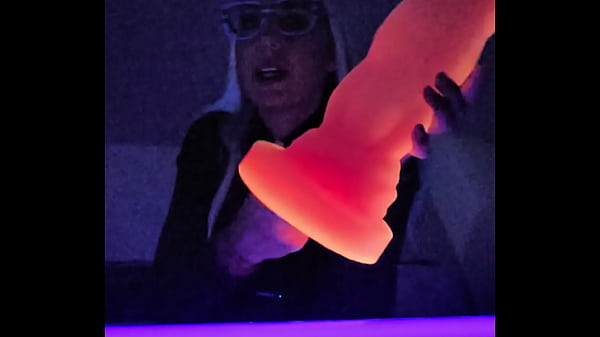 Image My new 13,5 inch Bulldog Dildo from ErotixxxToys in Review