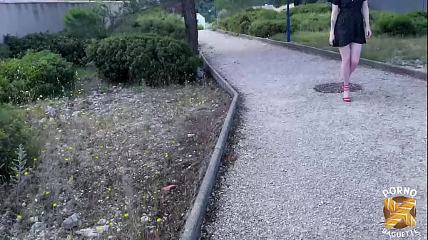 Image Lavyana, rouquine sulfureuse, veut deux bites pour le go&ucirc_ter