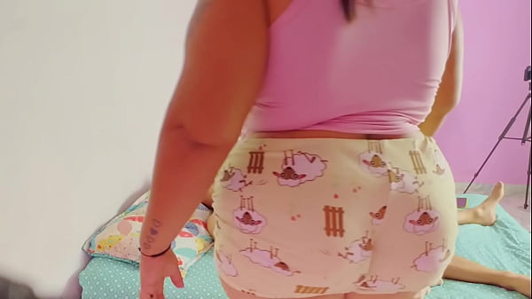 Image le hago la paja con los pies y las manos