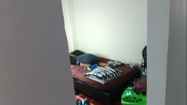 Image Llego del trabajo directamente a chupar el co&ntilde_o de mi hermanastra y a meterle mi verga a la muy cachonda