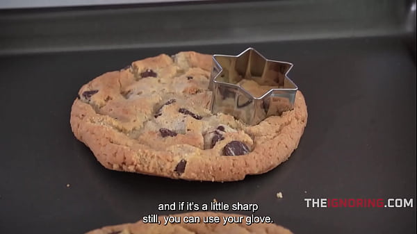 Image Freeuse Baking While My Bottom Is Shaking | TheIgnoring
