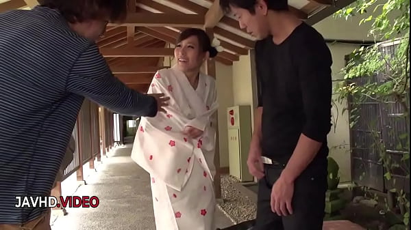 Image Passionate Aoi Mizunos JAV Outdoor Blow Job Shows Her Unique Skills