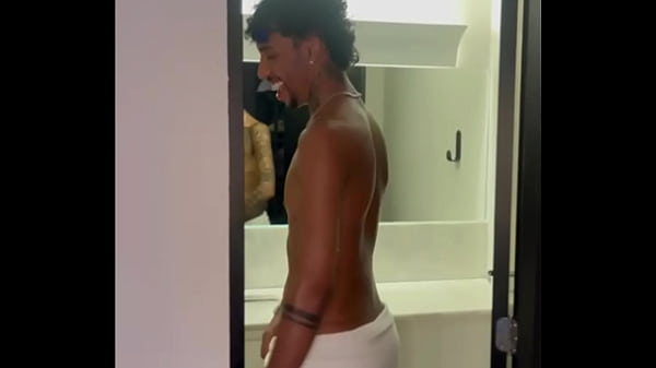 Image NAMORADO HETERO DA MINHA AMIGA QUERIA UM BRINCADEIRA NO SIGILO.