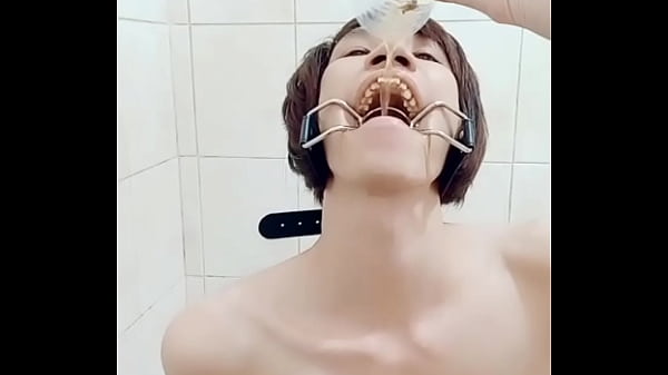 Image FagTeetajet Thai Gay drinking Piss from own ass