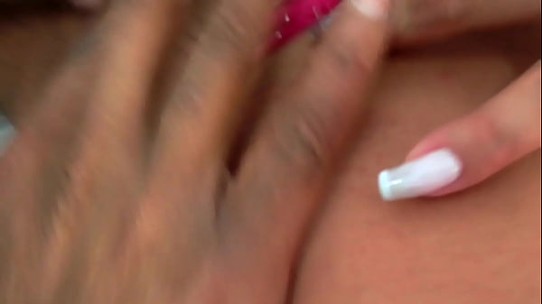 Image iberou bucetinha e o cuzinho pro pauzudo foder! A namoradinha safada j&aacute_ estava com a corda toda antes mesmo de receber o seu homem em casa.