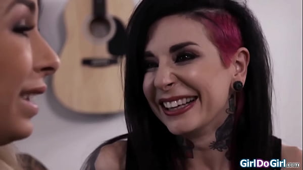 Image Joanna Angel wants to lick gf right away
