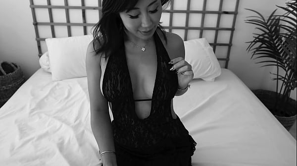Image ASI&Aacute_TICA COCHINA RECIBE GANGBANG DOBLE PENETRACION NICOLE DOSHI