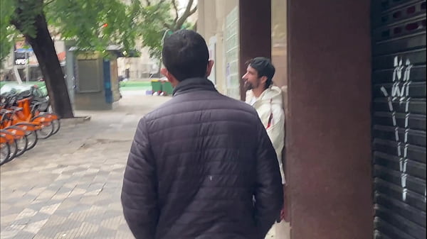 Image PORNSTAR BRASIL - CONVIDANDO UM PUTO PRA FODER NA PRA&Ccedil_A DE S&Atilde_O PAULO - SEXO GAY BRASILEIRO SEM CAMISINHA - MAGRELO DOTADO FODENDO O CUZINHO DO MASCARADO