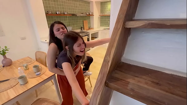 Image C&aacute_mara graba a mi esposa siendom&eacute_ infiel con la perra de su mejor amiga!!