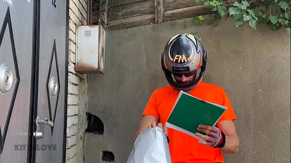 Image Delivery courier fucked client. Powerful sex of Kit Belove and Falcon Al