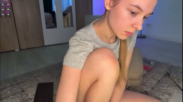 Image Play with pussy on webcam