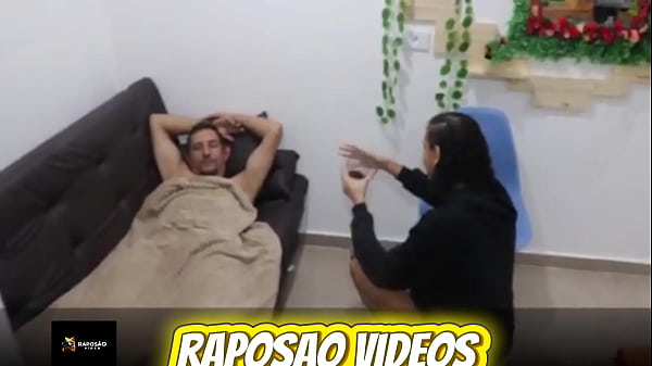 Image Minha empregada nao pode vir e mando sua filha trans novinha hotsolzinha safada para fazer a faxina e acabei arrega&ccedil_ando seu cozinho