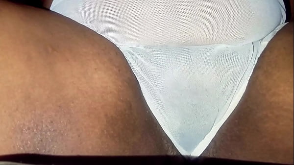 Image Crente safada da buceta grande gozando gostoso na calcinha branca transparente