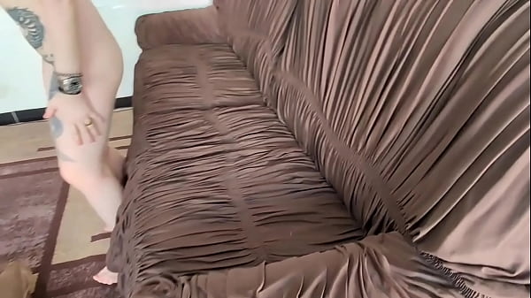 Image NAO AGUENTO VER ELE DEITADO NO SOFA DI PAU DU QUE JA QUERO DAR O CU PRA ELE