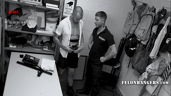 Image Thief Gets Caught Only To Get Fucked By Officer