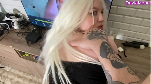 Image Girlfriend Caught Me Jerking Off To My Busty Stepmom:S1E9