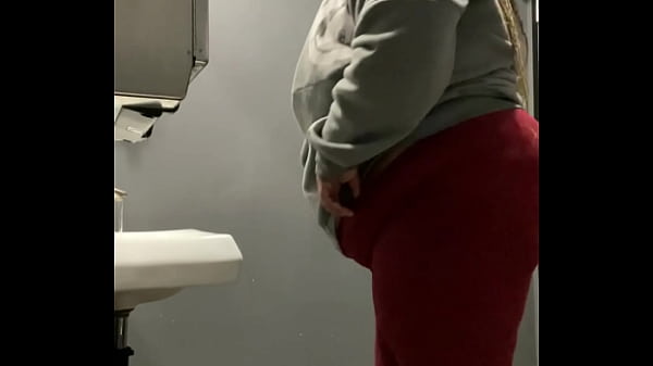 Image Sexy BBW gets creampied in a bar restroom