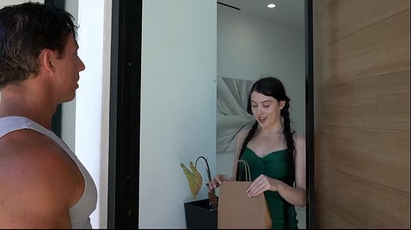 Image Neighbors Daughter - DayDream Daisy - Dom Cruise
