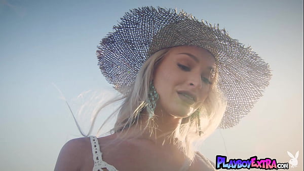 Image As the sun sets this petite teen blonde hottie Emma Hix posing nude outdoor