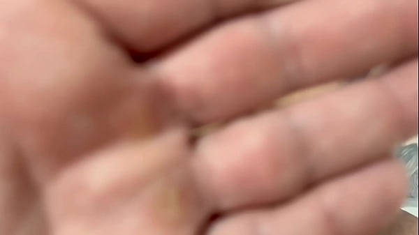 Image Meu primo saiu e a namorada dele pediu pra eu ajudar ela a fazer um v&iacute_deo de anal