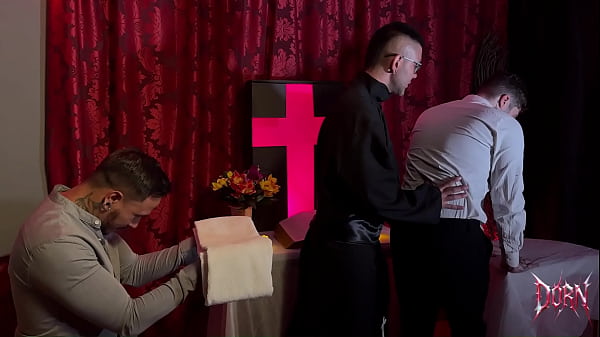 Image &quot_O padre&quot_ Epis&oacute_dios 1 e 2 (COMPLETO NO RED)
