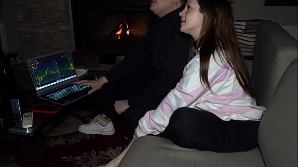 Image Luchiibb fucks her boyfriend's best friend next to the fat cuckold! CREAMPIE - Knock Knock Club