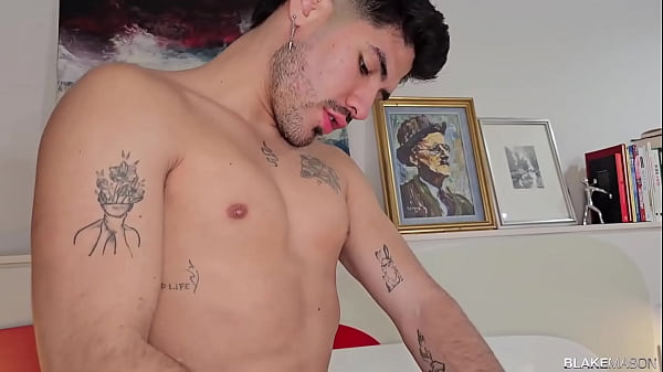 Image BlakeMason: Bottom Hugo Algt Suck Gus Torres Enormous Dick Like A Pro