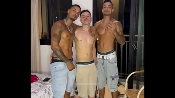 Image FUDENDO O PLAYBOY NA SACADA.