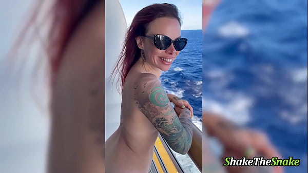 Image Shake the Snake - Amateur Babe is Fucked by her Boyfriend on a Cruise