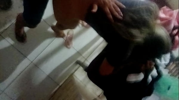 Image Consegui comer a loira gostosa, rabuda do trabalho, mas ningu&eacute_m pode saber. Cabelo grande, cintura fina, adora ser vaqueira. Muita vontade de foder a buceta. Amador Caseiro Brasileira Bunduda