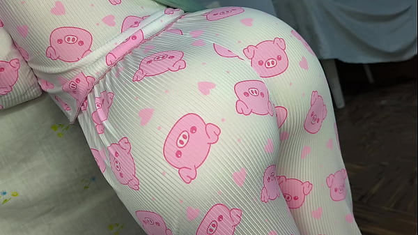 Image Stepdad fucks his virgin stepdaughter in her pajamas (Over 18)