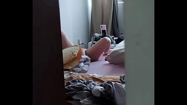 Image Mature MILF Caught Masturbating &mdash_ Secret Door Peep (REAL)