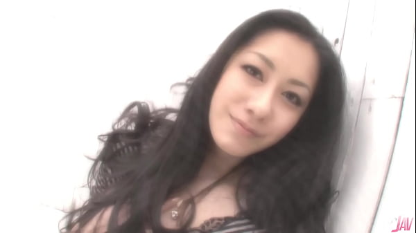 Image Japanese MILF Kaede Kuroki Fills Her Mouth and Pussy at Once