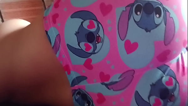 Image CHICA SE QUITA LA ROPA DELANTE DE SU PADRASTRO