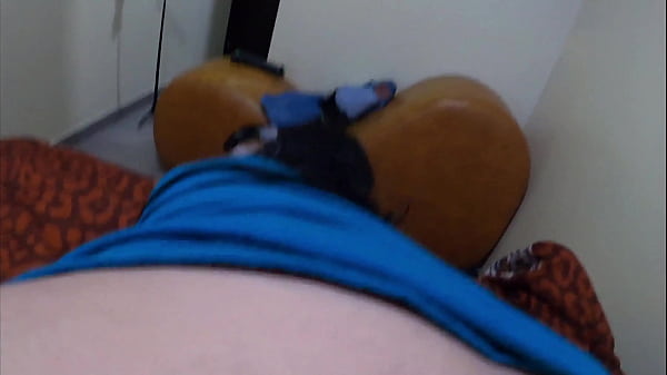 Image El culo enorme de la madrastra es nada comparado con el pene peque&ntilde_o de su hijastro